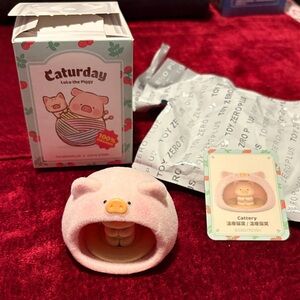 Caturday Lulu the Piggy Fuzzy “Cattery” Figurine bag card box collectible new